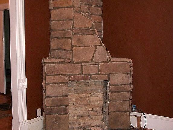 Fireplace in front parlor