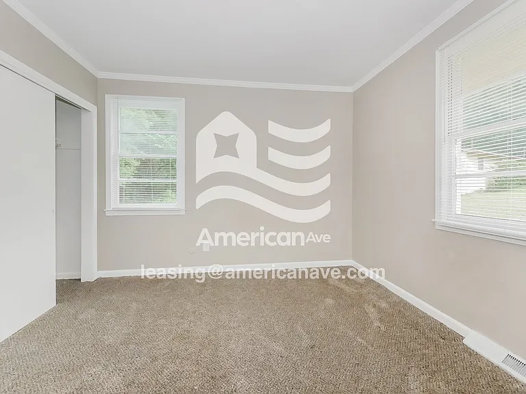 1447666_013_wm_-_bedroom_12979486.jpg