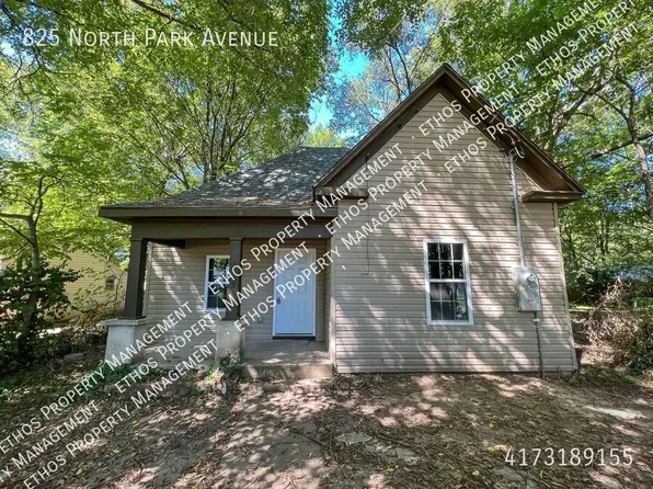 825 N Park Ave, Springfield, MO 65802