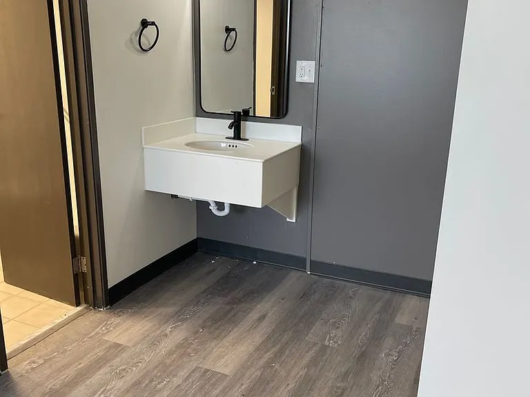 The McCoy at 8035 Apartments - Clive — Photo 63