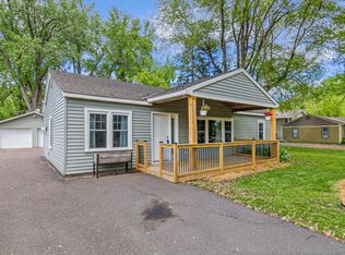 689 Berwood Ave, Saint Paul, MN 55127