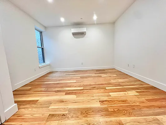 Rented by ERNY LLC | media 19