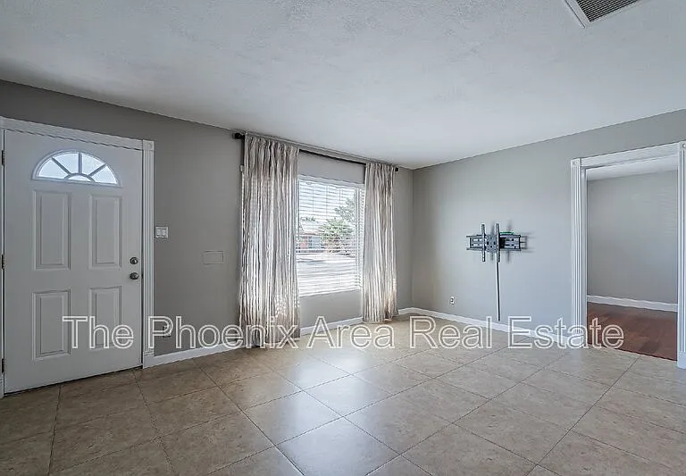 8654 E Windsor Ave — Photo 8