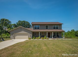 9905 Shaner Ave NE, Rockford, MI 49341