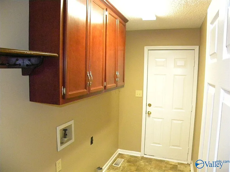 102 Pam Cir — Photo 14