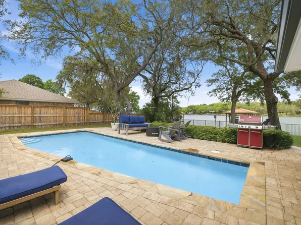 6770 Tom King Bayou Rd, Navarre, FL 32566