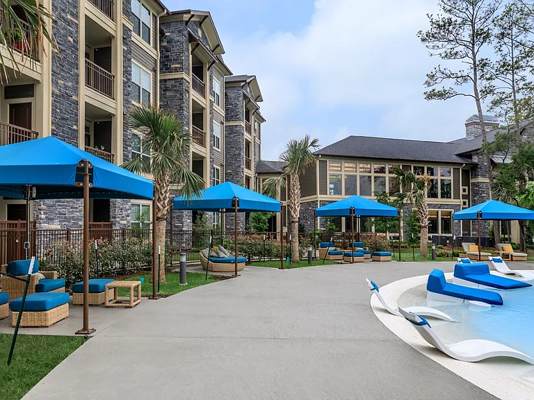 Park at Tour 18 — Photo 13