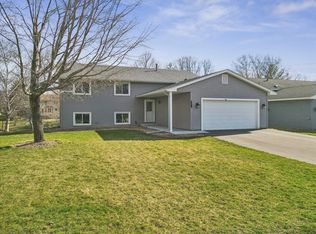 14618 Hanover Ln, Apple Valley, MN 55124