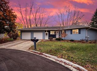 728 Colonial Cir, Faribault, MN 55021