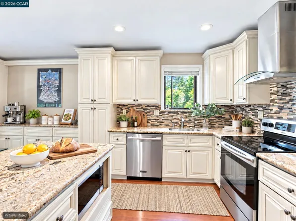 2224 Pine Knoll Dr Unit 8, Walnut Creek, CA 94595