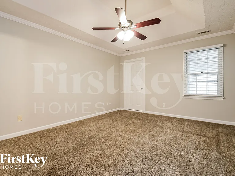 2403 Windridge Dr NE — Photo 9