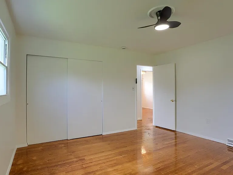 426 Linden St — Photo 11