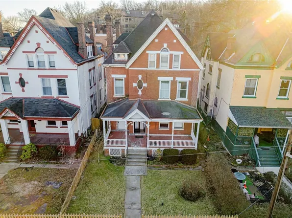 5498 Hays St, Pittsburgh, PA 15206