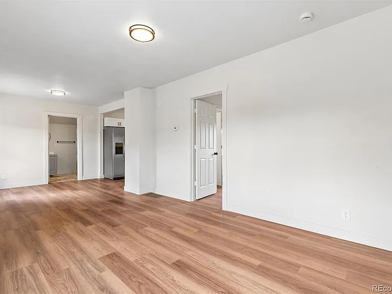 1285 S Irving St — Photo 7