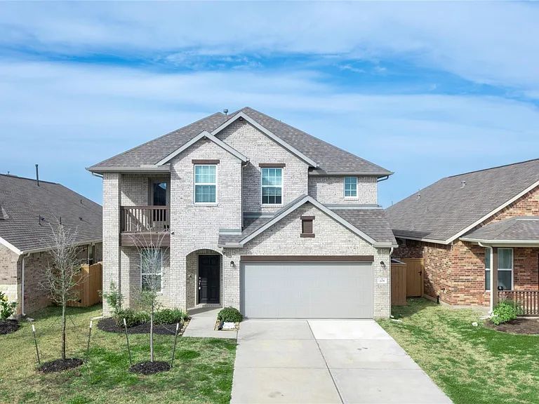 208 Cambria Green Ln — Photo 1