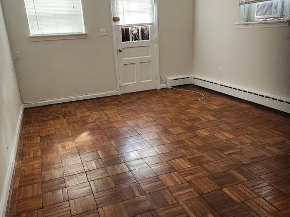 8201 Houston Ct APT 1, Takoma Park, MD 20912