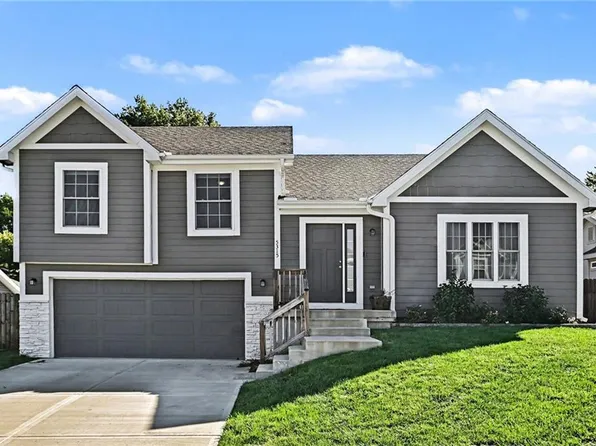 5315 Crystal Dr, Saint Joseph, MO 64503