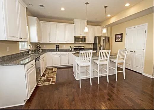 3 bed, 2.5 bath, 2000 sqft, $2,550 — Photo 4