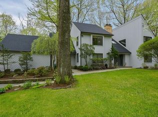 7 Woodland Rd, Mount Kisco, NY 10549