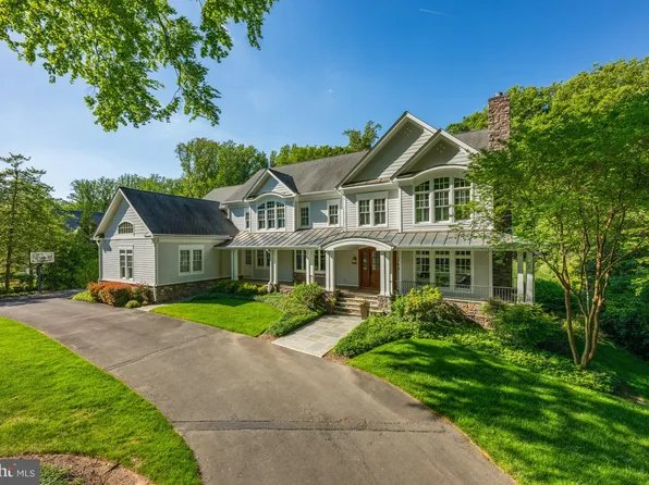 7032 Benjamin St, Mc Lean, VA 22101