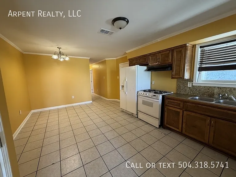 511 E Genie St #1 — Photo 5