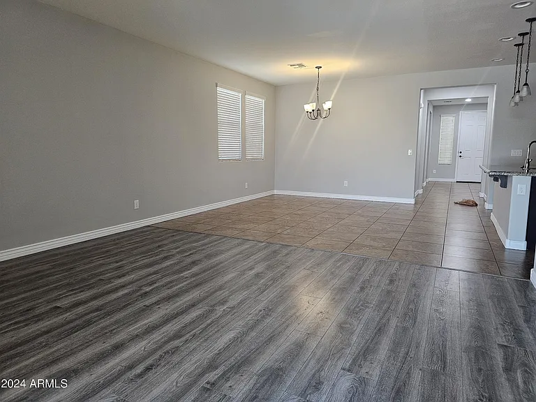 27284 N Skipping Rock Rd — Photo 7