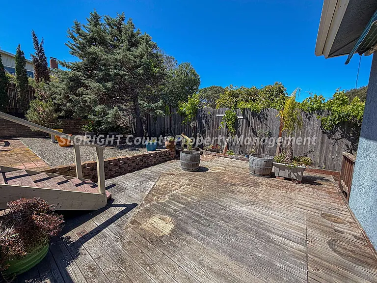 691 Manzanita Dr — Photo 13