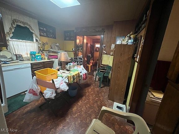 5th image of 2183 W 81st St