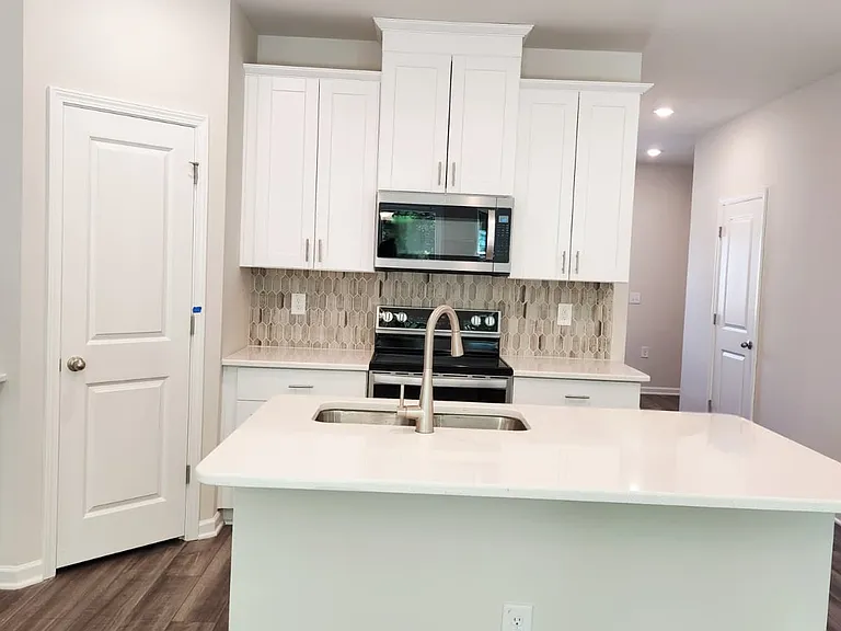 250 Brook Farm Ln — Photo 4