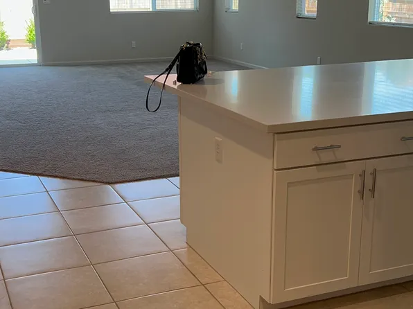 2371 Creekview Dr, Merced, CA 95340