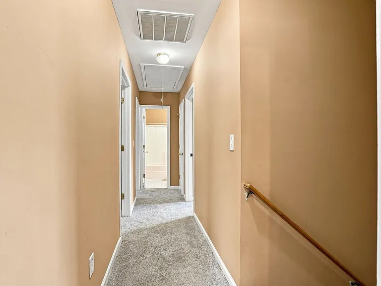 926 Oakshire Cir — Photo 21