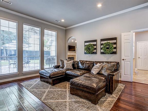 5th image of 6 Winding Creek Ct