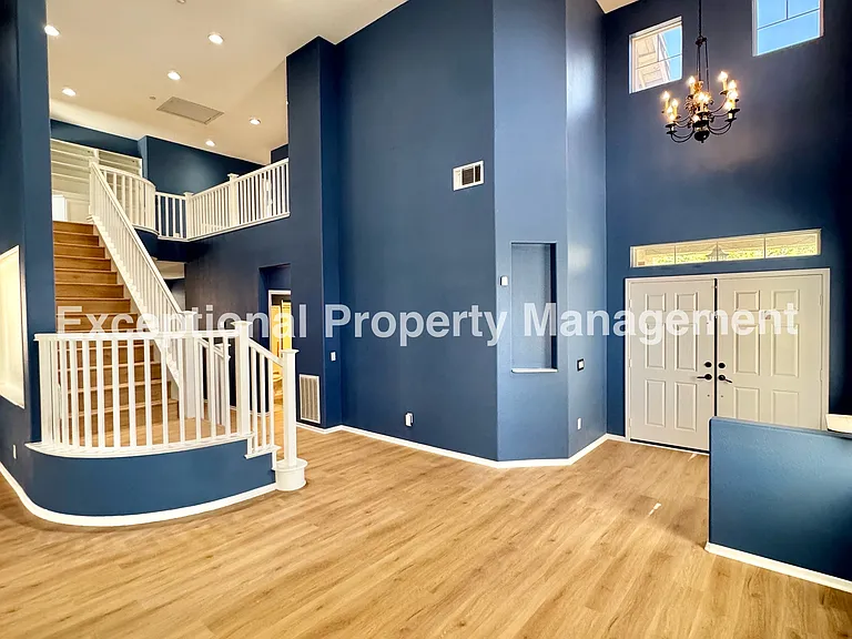 14855 Hedge Row Ct — Photo 4