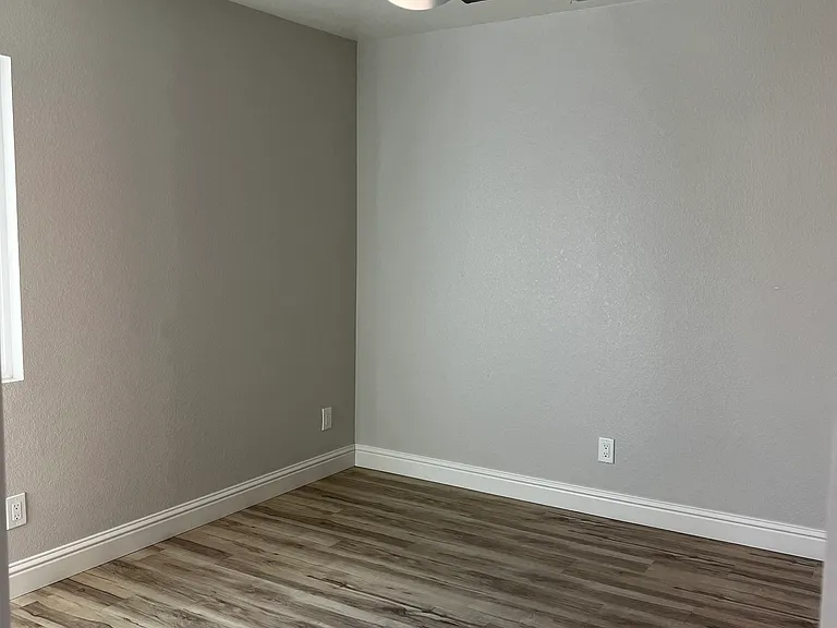 3165 Linden St — Photo 21