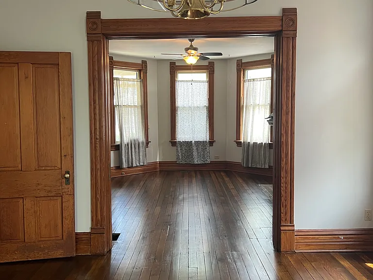 183 S 19th St #1 — Photo 118