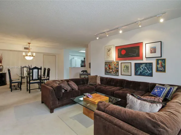 3400 NE 192nd St APT 307, Aventura, FL 33180