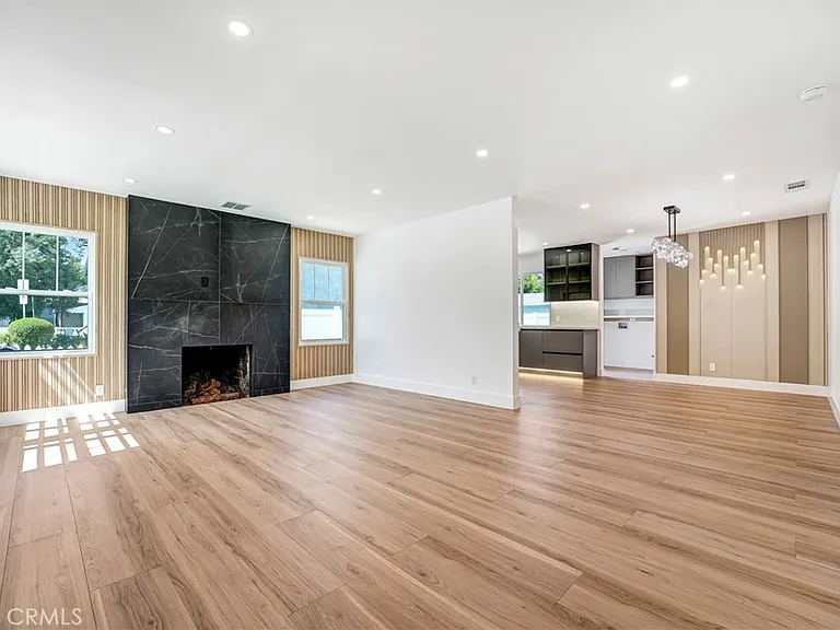 6722 Katherine Ave — Photo 3