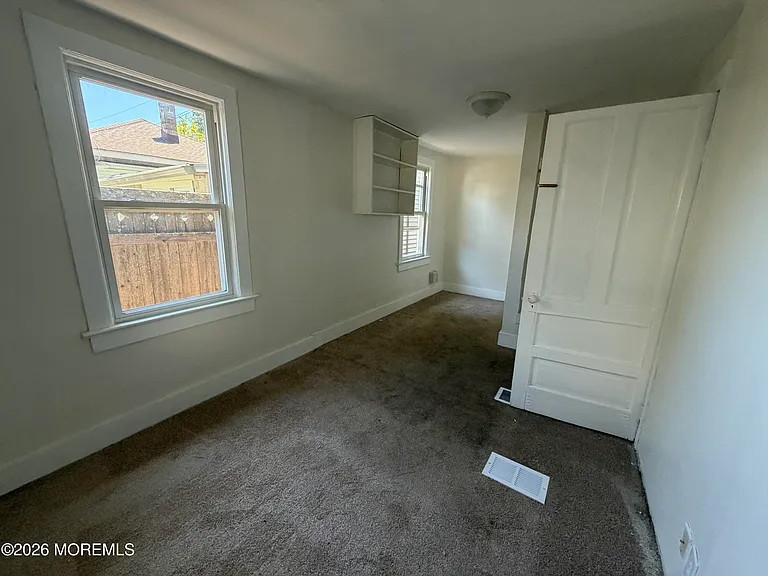 405 1/2 Brinley Ave — Photo 8
