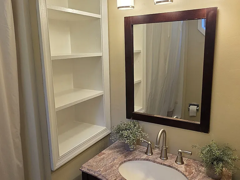 264 Roberts Ave — Photo 6