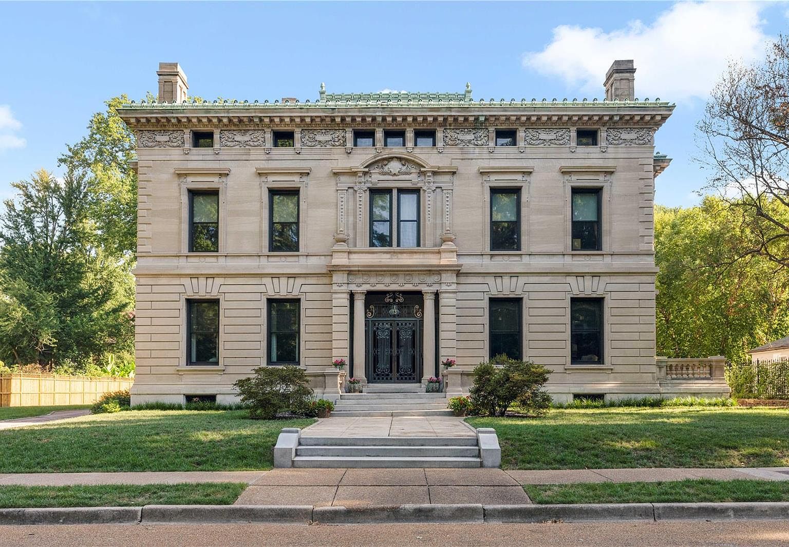 13 Westmoreland Pl, Saint Louis, MO 63108 MLS 22051627 Zillow