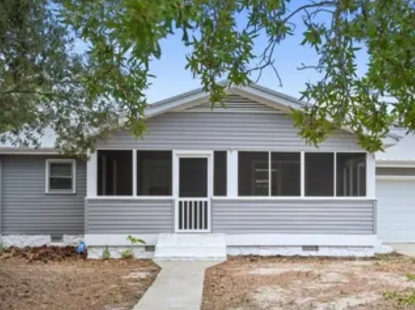 507 7th St N, Carolina Beach, NC 28428