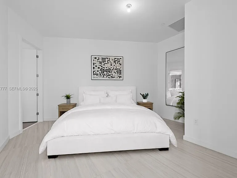 851 NE 1st Ave #Penthouse 5700 — Photo 38