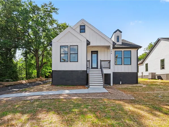 206 Liberty Dr, Easley, SC 29640