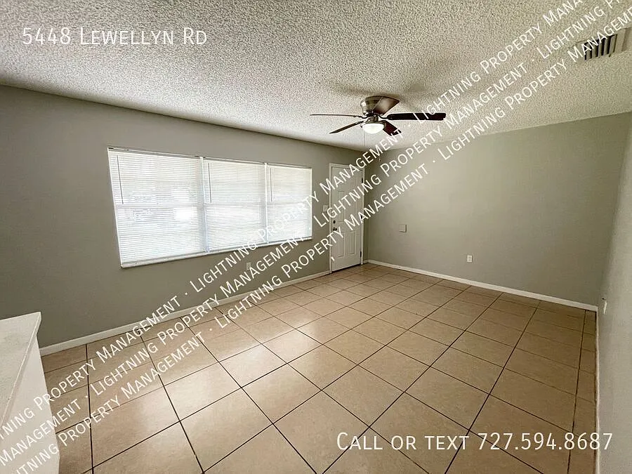 2 Bed renovated apartment in quiet location — Photo 4