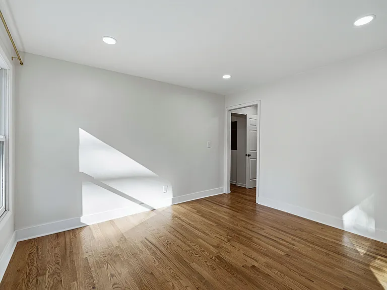 2583 Joyce Ave — Photo 15