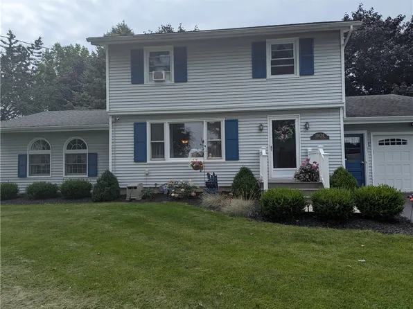 11024 Furness Pkwy, Medina, NY 14103