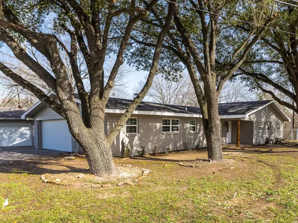 1705 Austin Dr, Kaufman, TX 75142