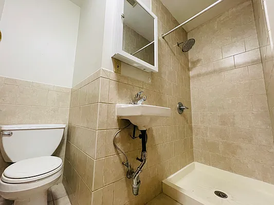 Rented by Compass | media 12