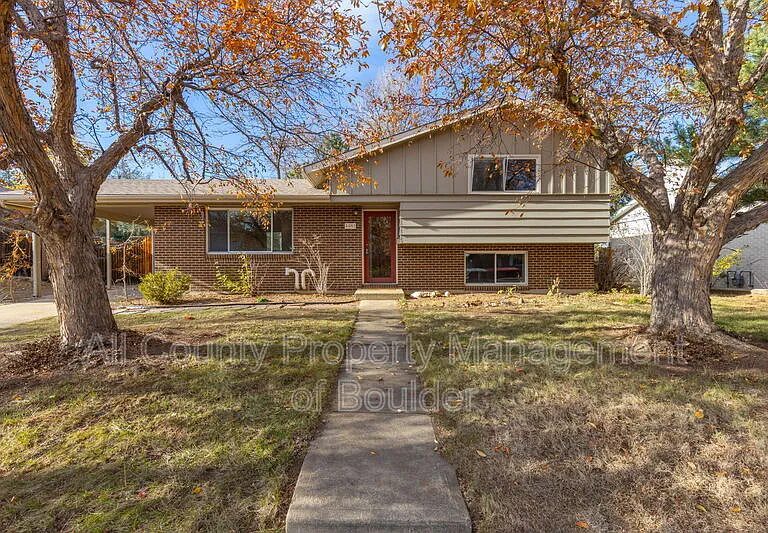 4481 Hamilton Ct — Photo 1