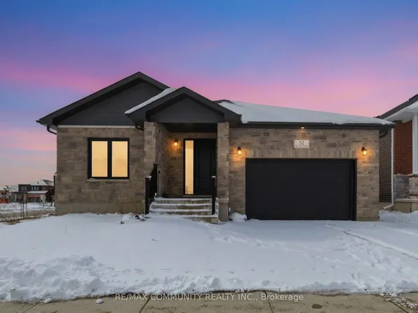 52 Potter Dr, Loyalist, ON K0H 2H0